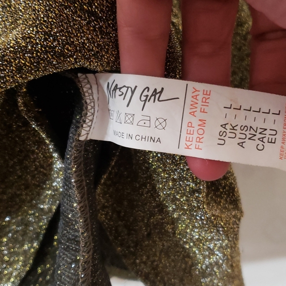 Nasty Gal metallic gold off the shoulders top L - Picture 6 of 6